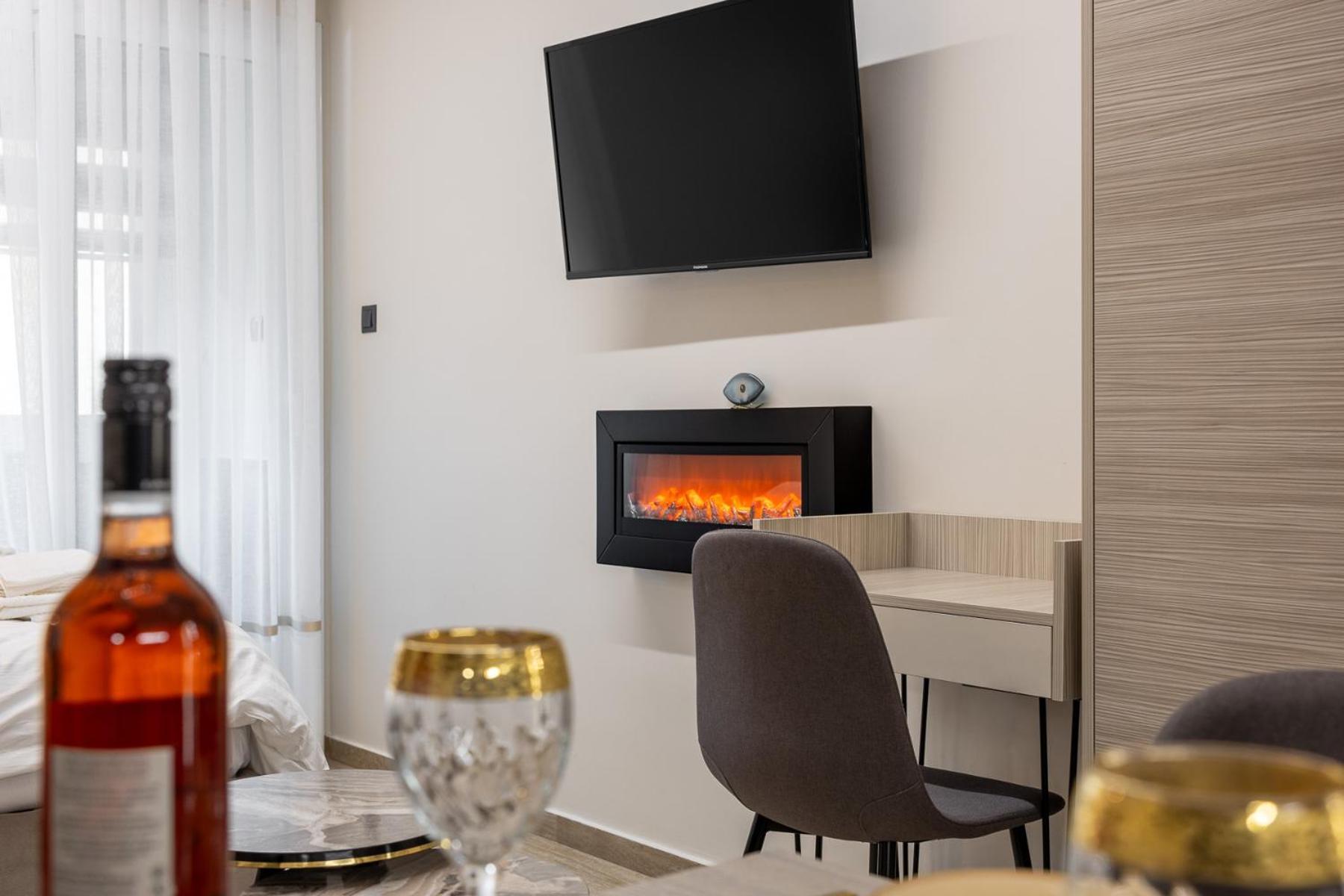 Cozy Downtown Apartment クサンチ エクステリア 写真