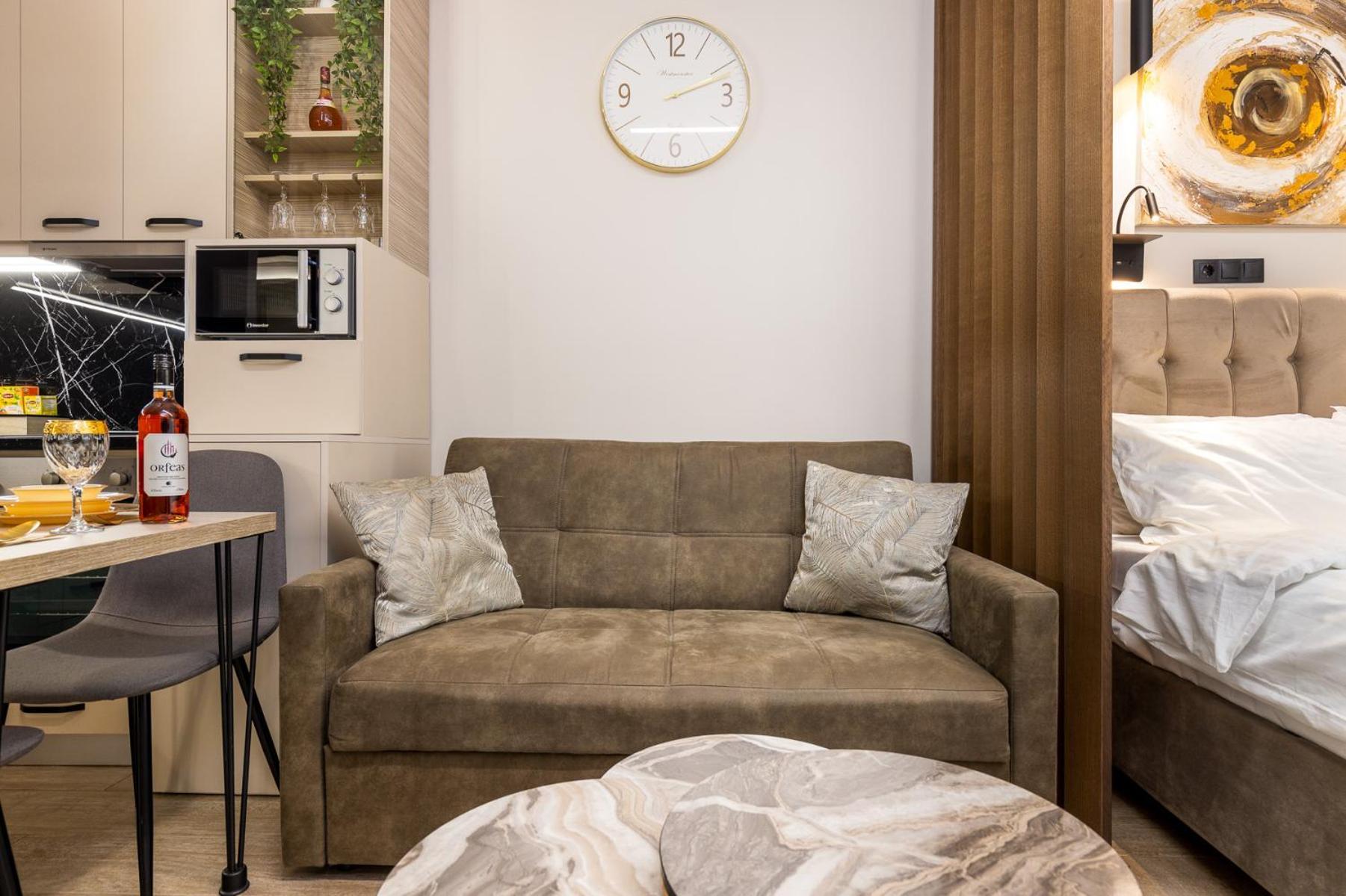 Cozy Downtown Apartment クサンチ エクステリア 写真